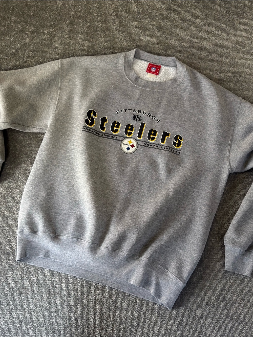 90's Vintage Pittsburgh Steelers NFL Gray Crewneck Sweatshirt Men's Large